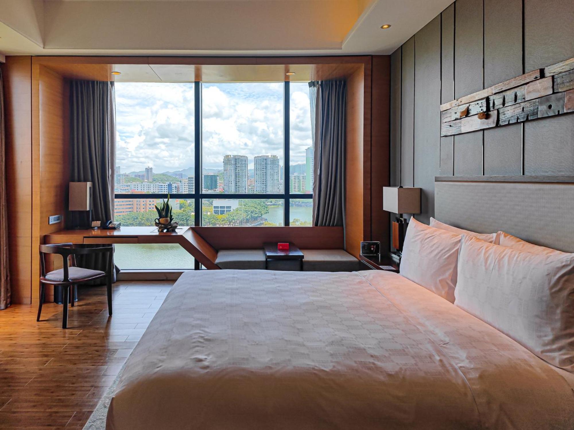 Hualuxe Yangjiang City Center Εξωτερικό φωτογραφία